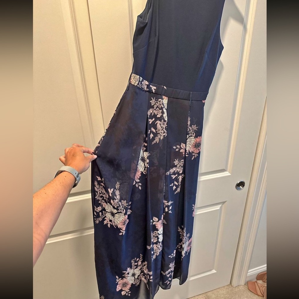 Vince Cammuto Wide leg jumpsuit floral. looks like dress on as legs are so wide